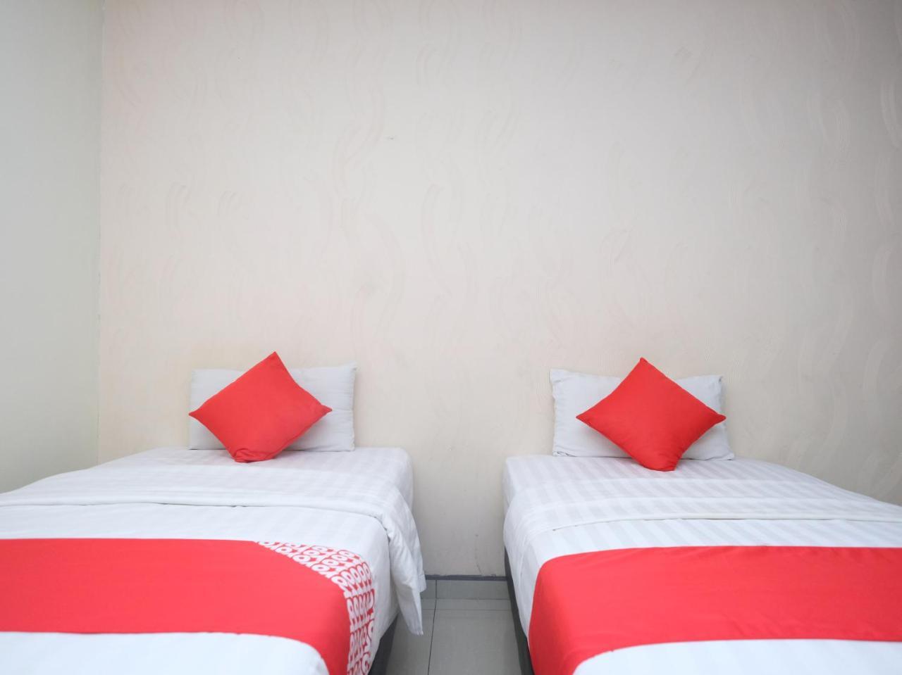 Hotel De' Tees, Masai Utama パシル・グダン エクステリア 写真
