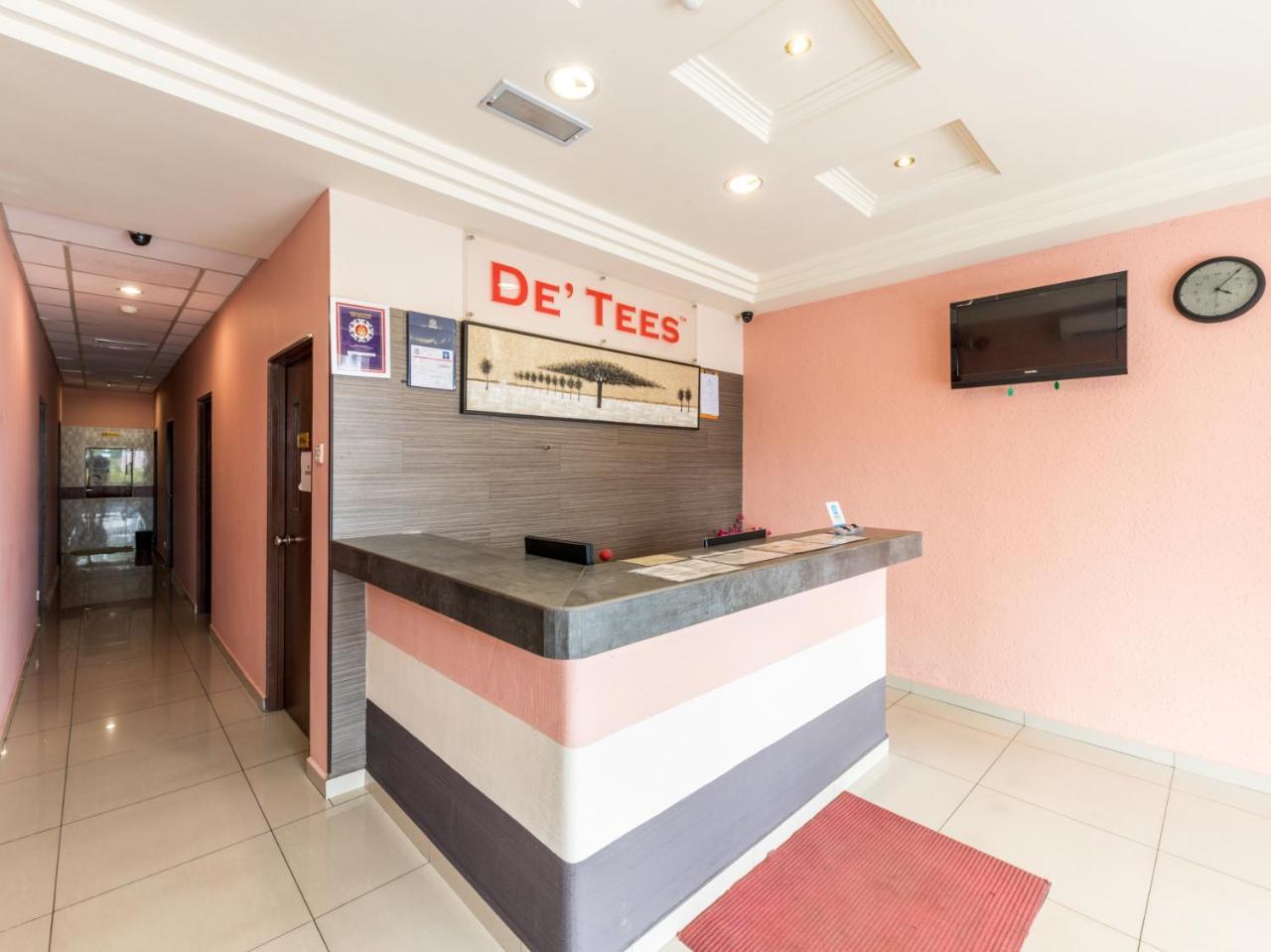 Hotel De' Tees, Masai Utama パシル・グダン エクステリア 写真